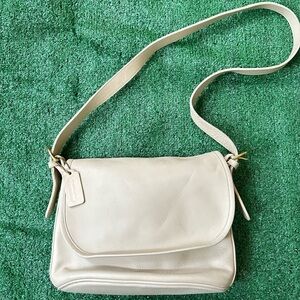 Coach VINTAGE Fletcher Crossbody #4150 Leather Flap Bag shoulder/ Handbag Ivory
